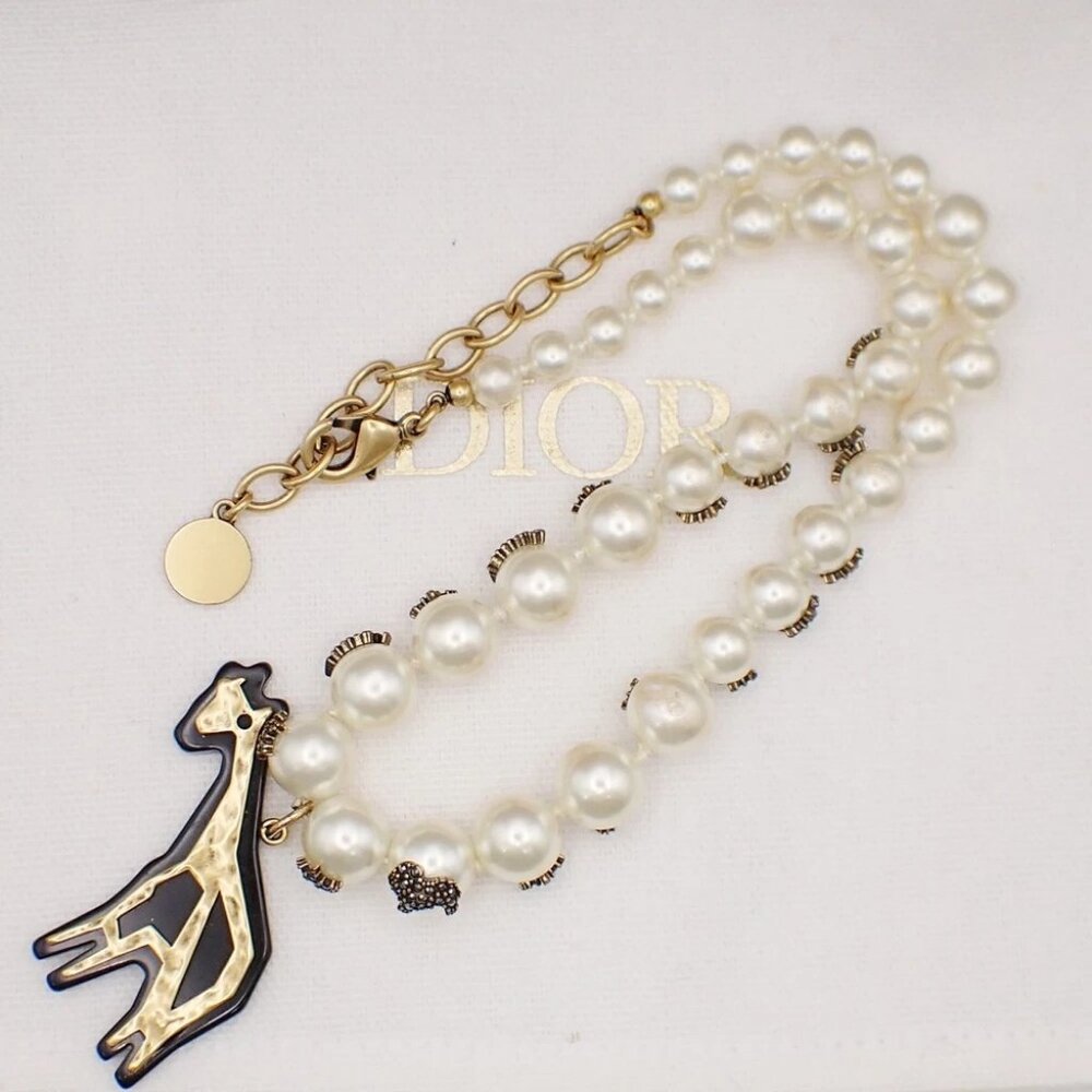 CHRISTIAN DIOR Logo Tribal Imitation Pearl Necklace White Gold 88RK382